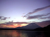 朝焼けの富士